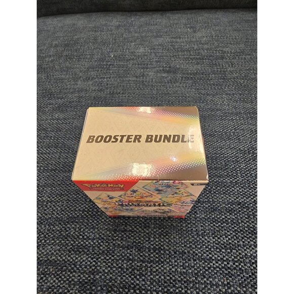 Pokemon TCG: Scarlet & Violet - Prismatic Evolutions Booster Bundle - Picture 7 of 7